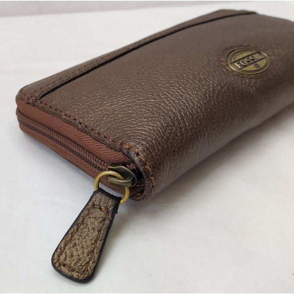 Fossil Metallic Brown Pebbled Leather Zip Around Credit Card ID Window Wallet - Picture 6 of 13